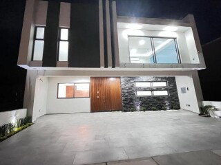 casa-en-venta-en-fracc-la-cima-de-zapopan-en-zapopan-clasf-formacion-y-libros