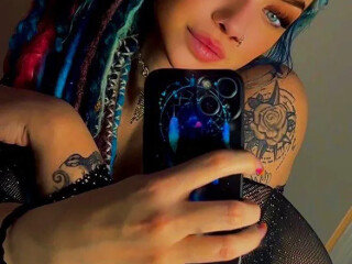 queenblue-female-escorts-in-saskatoon-canada-504-3272001