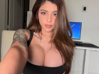 kayla-female-escorts-in-edmonton-canada
