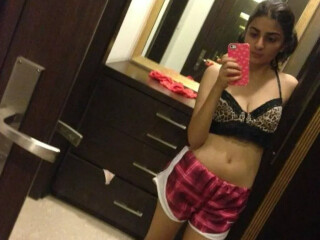 hot-indian-girl-in-your-town-female-escorts-in-brampton-canada