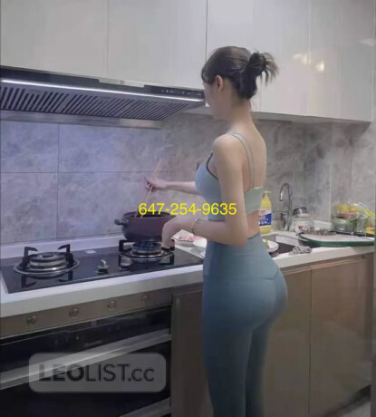 new-to-the-city-pretty-college-girl-carmenhot-se-girl-female-escorts-in-vaughan-canada-big-0