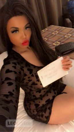 outcall-only-female-escorts-in-regina-canada-big-1