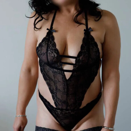 natalie-mature-lovely-elegantstockings-heels-female-escorts-in-mississauga-canada-1-647-707-3913-big-3