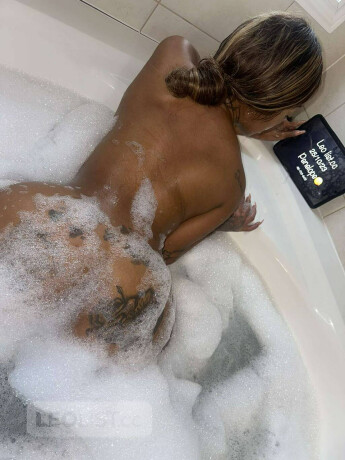 cautionslippery-wet-curvy-body-juicy-lips-female-escorts-in-vaughan-canada-big-1