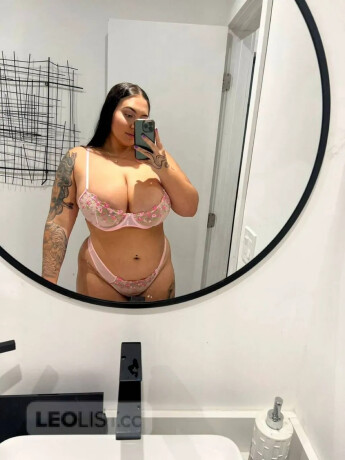 independent-candy-julie-new-in-town-come-hahe-some-juicy-female-escorts-in-hamilton-canada-big-1