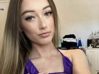 super-petite-gr33k-just-turned-18-female-escorts-in-niagara-falls-canada