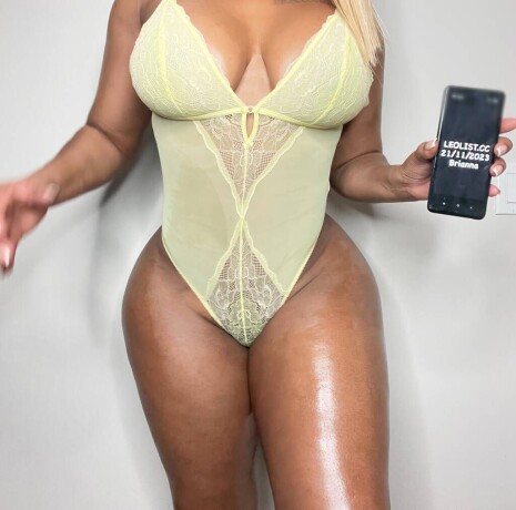 enjoy-the-day-off-with-a-pretty-ebony-available-inouts-female-escorts-in-toronto-canada-big-1