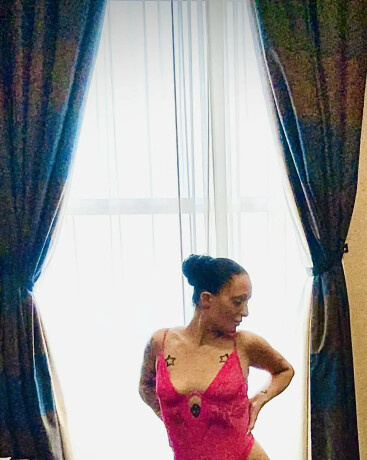 burloak-qew-hurricane-khloe-bg-incall-specials-female-escorts-in-toronto-canada-1-289-324-1101-big-0