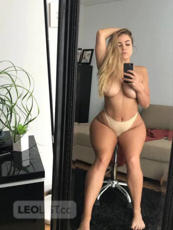 im-available-now-female-escorts-in-saskatoon-canada-big-4