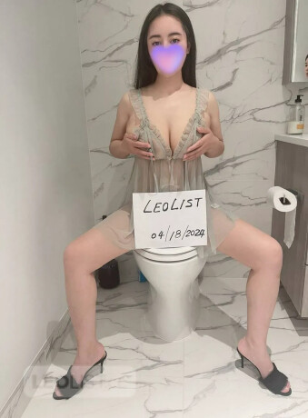 sexy-slender-pretty-asian-girlfriend-service-female-escorts-in-kelowna-canada-big-3