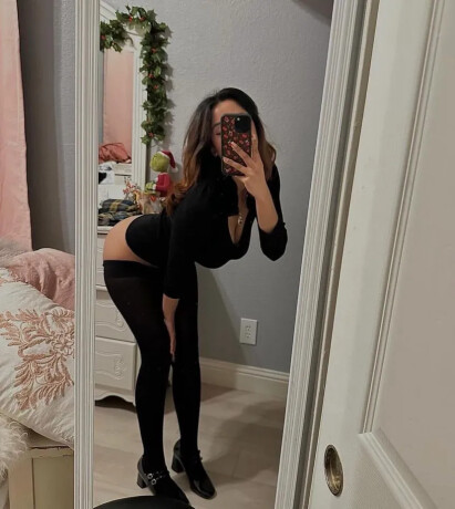sarah-mac-female-escorts-in-vancouver-canada-217-974-8639-big-1
