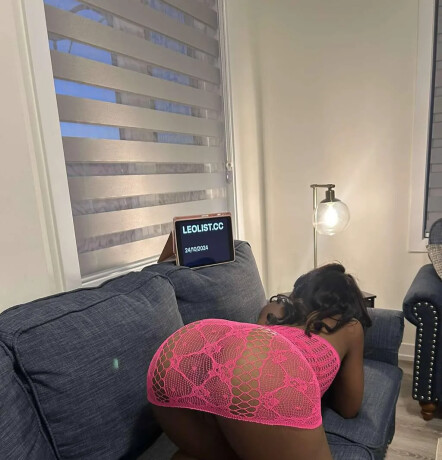 avamarie-female-escorts-in-guelph-canada-2898041203-big-1