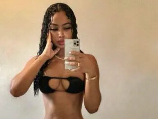 sandy-female-escorts-in-kitchener-canada