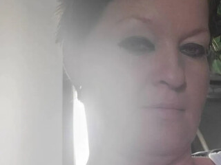easygoing-red-head-looking-for-funkamloops-female-escorts-in-kamloops-canada
