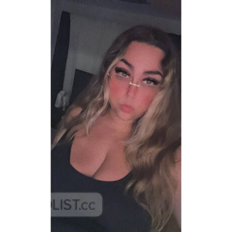 latina-bbw-soumise-female-escorts-in-laval-canada-big-1