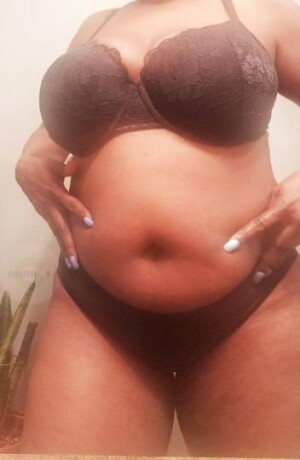 nubia-female-escorts-in-saskatoon-canada-1-587-938-2285-big-3