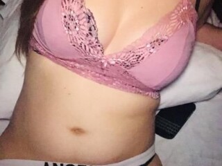 skyyy-female-escorts-in-niagara-falls-canada
