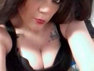 kenzie-female-escorts-in-niagara-falls-canada