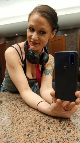mercedes-bendz-female-escorts-in-barrie-canada-1-437-428-8042-big-1