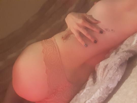 robin-female-escorts-in-edmonton-canada-1-587-600-4631-big-1