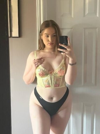 aura-female-escorts-in-oshawa-canada-1-647-503-9762-big-4