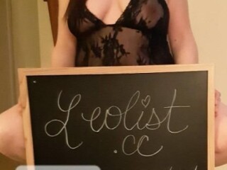 carrie-female-escorts-in-toronto-canada