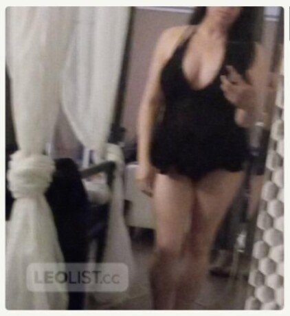 carrie-female-escorts-in-toronto-canada-1-647-795-6811-big-1
