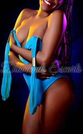 diamonds-niagara-female-escorts-in-niagara-falls-canada-1-905-646-8400-big-0