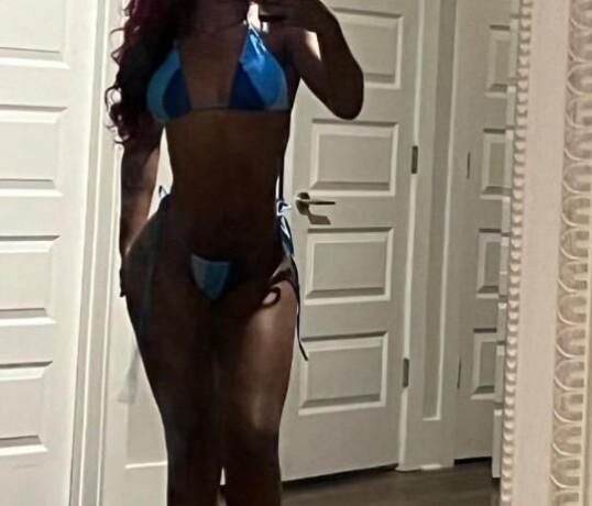 ashley-female-escorts-in-toronto-canada-1-289-210-1203-big-4