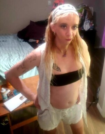 stefanie-shemale-escort-in-edmonton-canada-1-780-299-4500-big-2