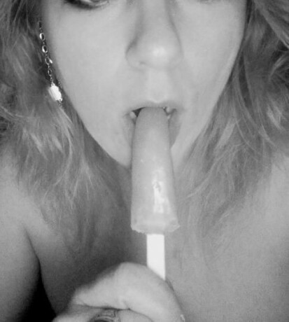 lyndsay-female-escorts-in-niagara-falls-canada-1-289-547-7237-big-4