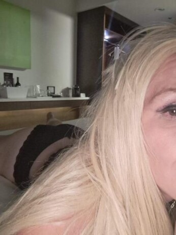 female-escorts-in-winnipeg-canada-1-431-489-6565-big-1
