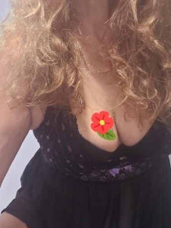 nicole-female-escorts-in-guelph-canada-1-647-247-8028-big-1