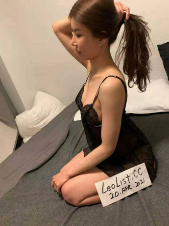 naomi-female-escorts-in-richmond-canada-big-2