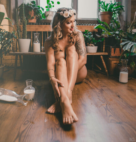 gorgeous-milk-goddess-lady-kay-visiting-vancity-feb-24th-mar-2nd-female-escorts-in-vancouver-canada-big-3