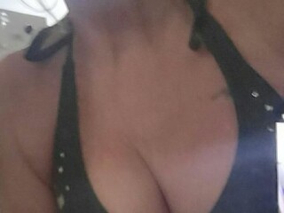 catherine-female-escorts-in-hamilton-canada