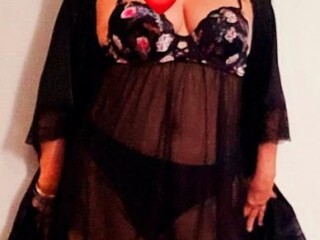 nicole-female-escorts-in-guelph-canada-1-647-247-8028