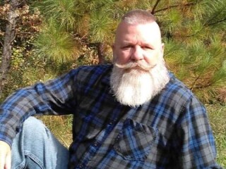 mature-laid-back-bear-gay-escort-in-ottawa-canada-1-613-604-2780