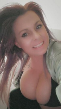 female-escorts-in-hamilton-canada-1-437-240-2099-big-2