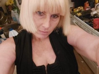 summer-whipp-female-escorts-in-edmonton-canada