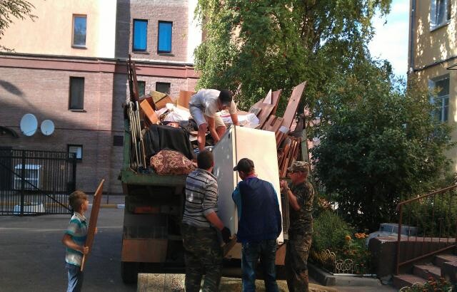 minipogruzcik-shhetka-vila-v-kazani-predlozenie-uslugi-v-obieiavlenii-u3949883-274180-na-baraxlanet-big-4