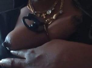 chocolate-female-escorts-in-florence-sc