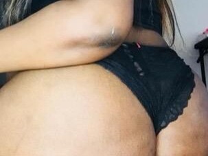 chocolate-female-escorts-in-green-bay-wi