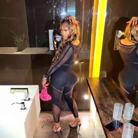 shemale-escort-in-washington-dc-689-210-8814-big-0