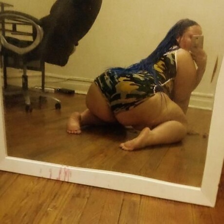 snapchat-lovequeen0022-female-escorts-in-peoria-il-312-933-6107-big-3