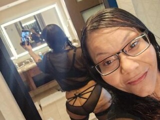 lina-female-escorts-in-sacramento-ca