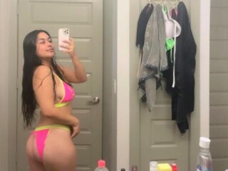 yarisbel-female-escorts-in-baltimore-md
