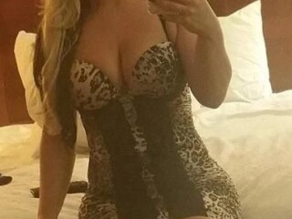 britney-female-escorts-in-long-island-city-ny