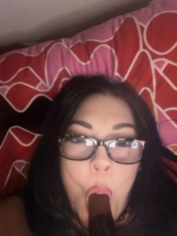 female-escorts-in-harrisburg-pa-215-654-3930-big-1