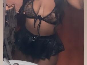 riley-female-escorts-in-sacramento-ca